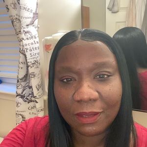 Meet your Posher, Najeedah